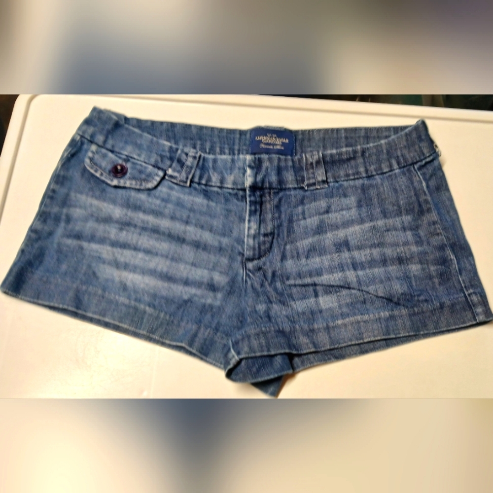 American Eagle "Favorite Short" - 10